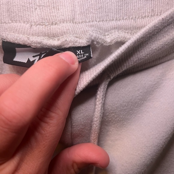 MTV Graphic Beige Shorts Men’s Size XL - Picture 6 of 7